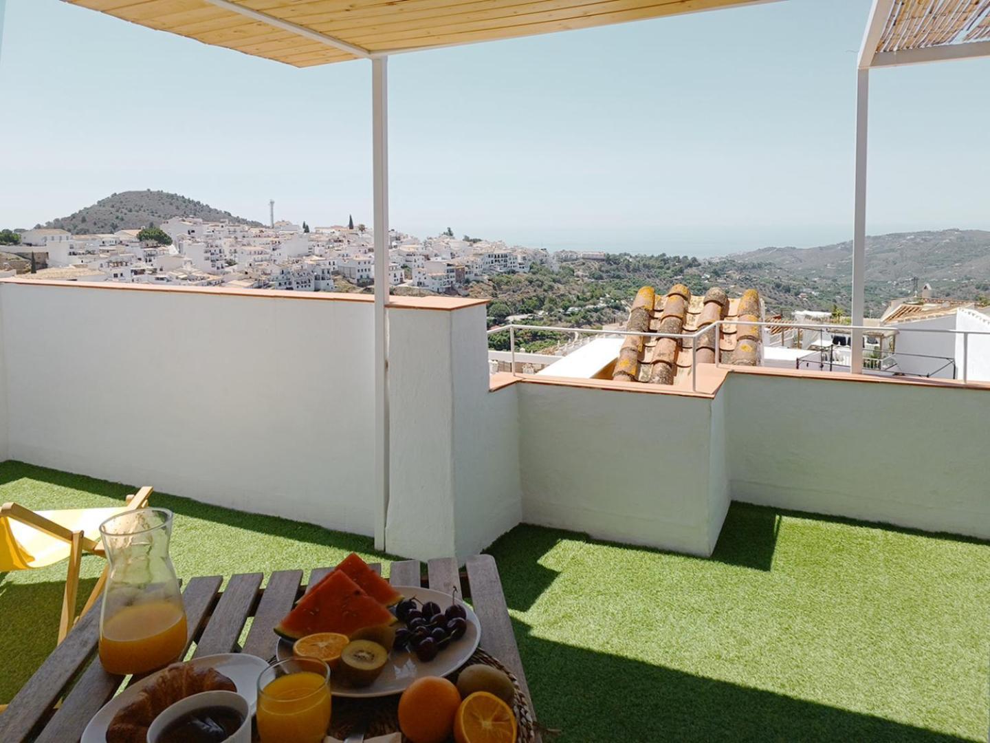 Las Pizarrillas: tu hogar en este blanco pueblo Frigiliana Exterior foto